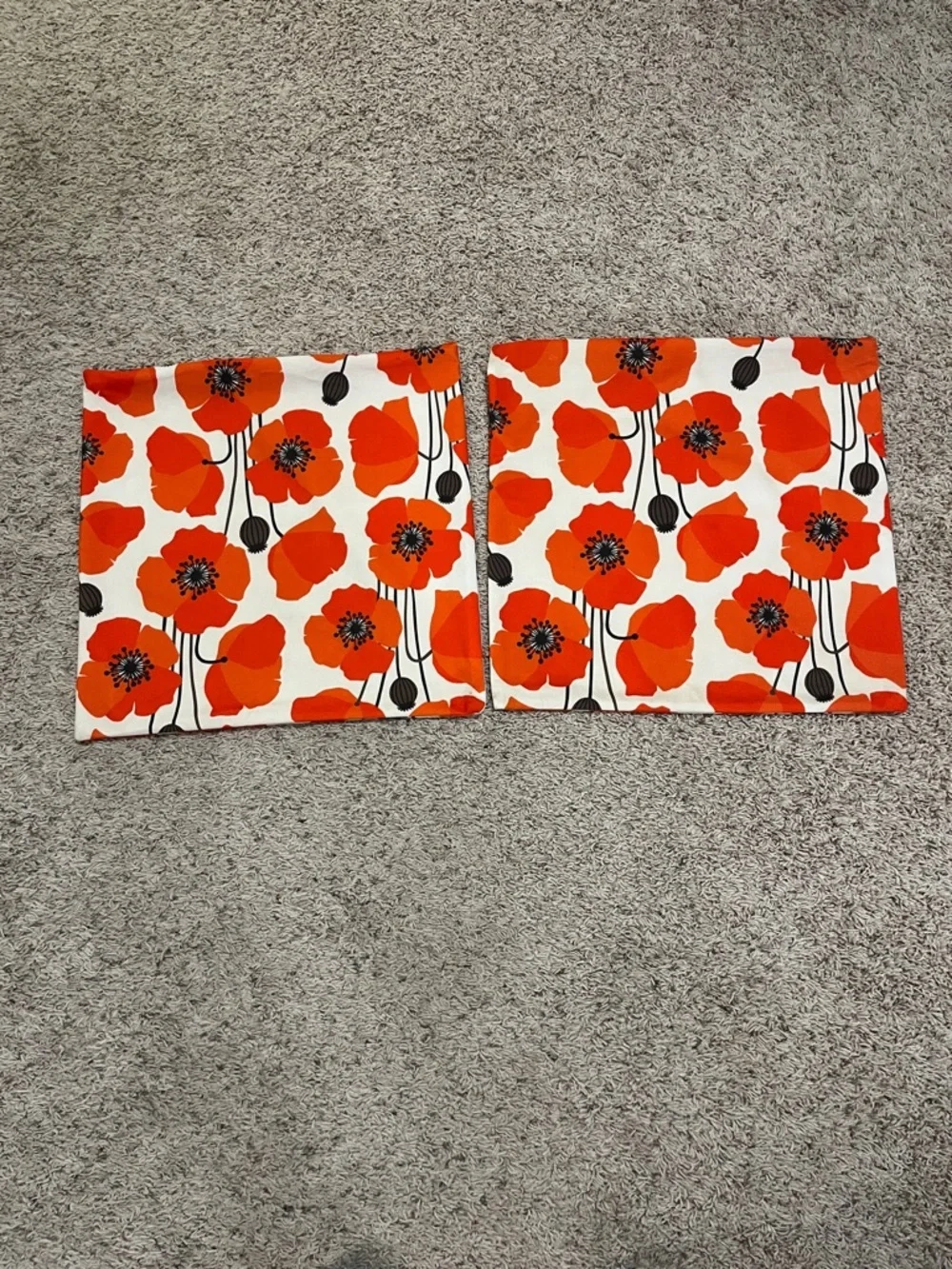 Handmade Vintage Circa 1970’s Poppy Print Decorative Pillow Covers 17.5 x 17.5”